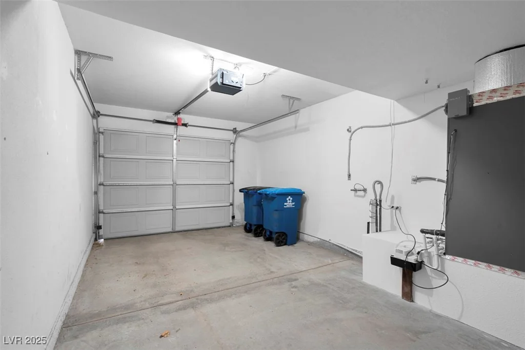 7933 Delbonita, Las Vegas, NV 89147