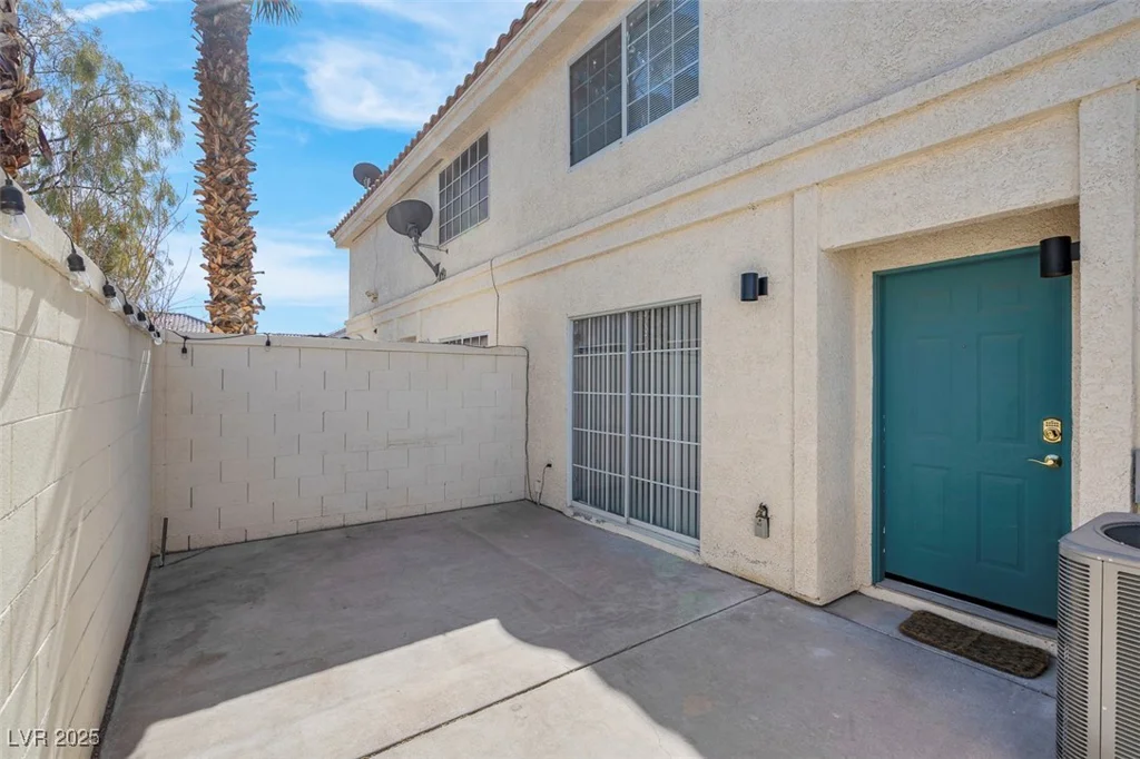 7933 Delbonita, Las Vegas, NV 89147