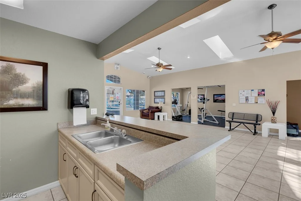 7933 Delbonita, Las Vegas, NV 89147