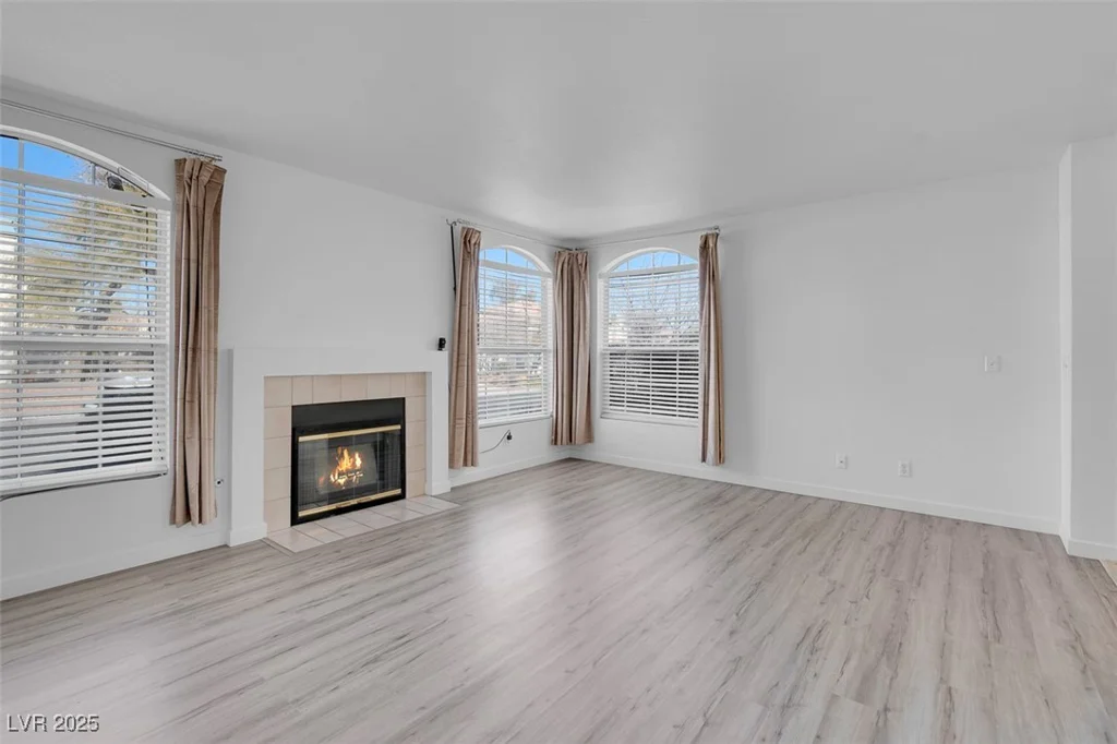 7933 Delbonita, Las Vegas, NV 89147