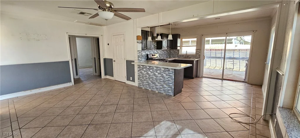 612 Essex East, Las Vegas, NV 89107