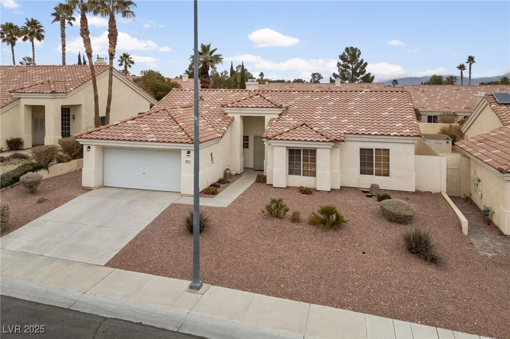 8212 Bolingbrook, Las Vegas, NV 89149