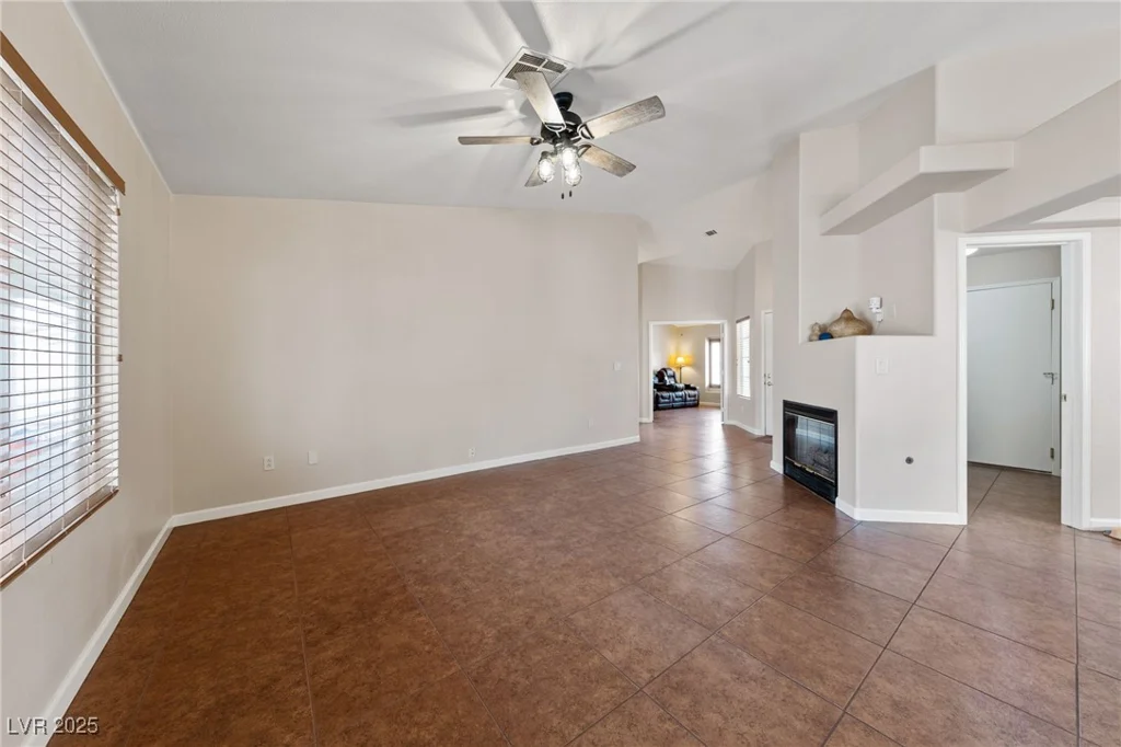 8212 Bolingbrook, Las Vegas, NV 89149