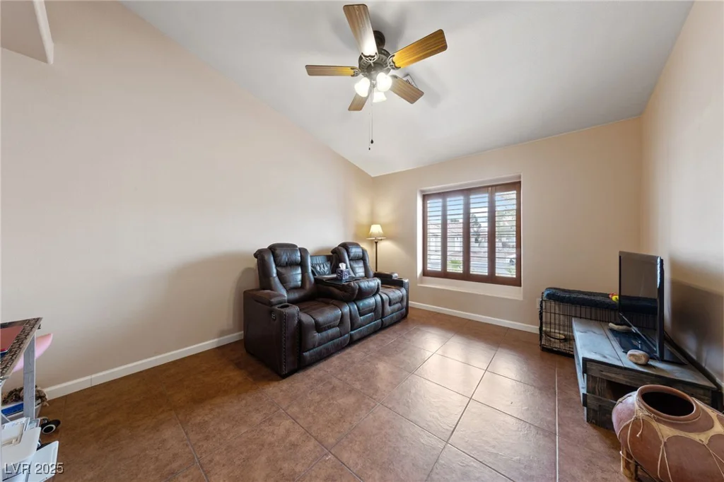 8212 Bolingbrook, Las Vegas, NV 89149