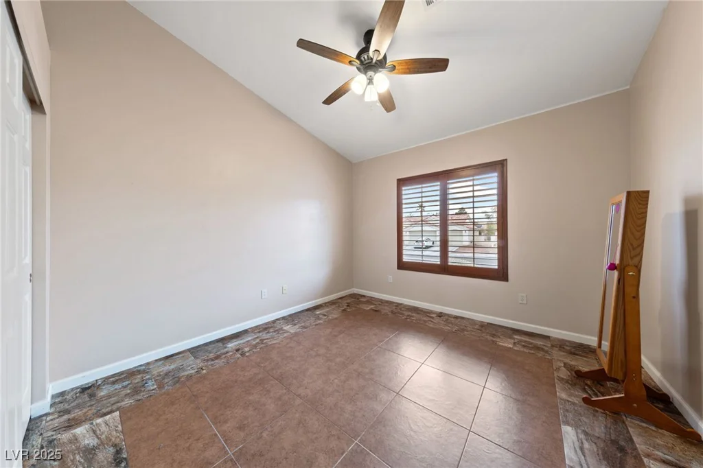 8212 Bolingbrook, Las Vegas, NV 89149