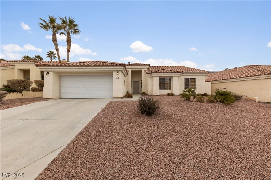 8212 Bolingbrook, Las Vegas, NV 89149