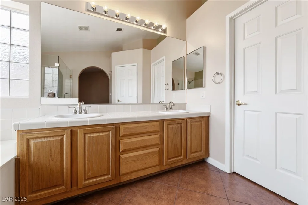 8212 Bolingbrook, Las Vegas, NV 89149