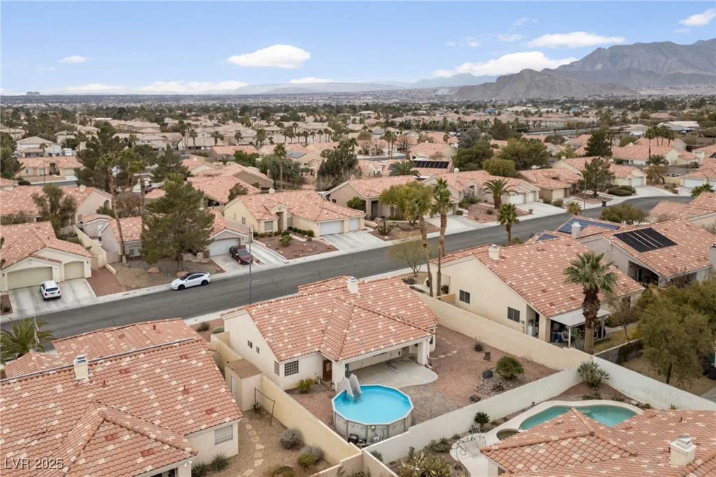 8212 Bolingbrook, Las Vegas, NV 89149