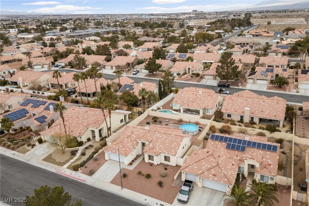 8212 Bolingbrook, Las Vegas, NV 89149