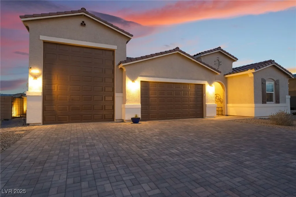 8750 Lutts, Las Vegas, NV 89131
