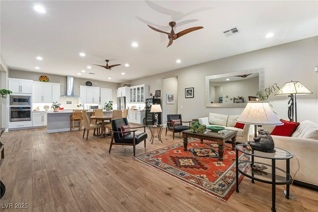 8750 Lutts, Las Vegas, NV 89131