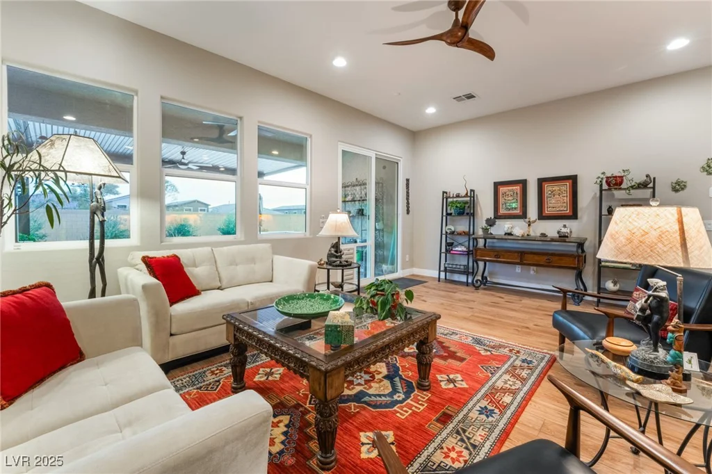 8750 Lutts, Las Vegas, NV 89131