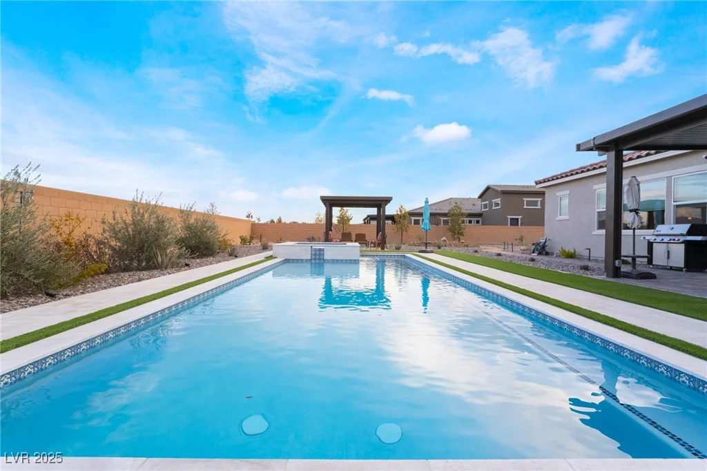 8750 Lutts, Las Vegas, NV 89131