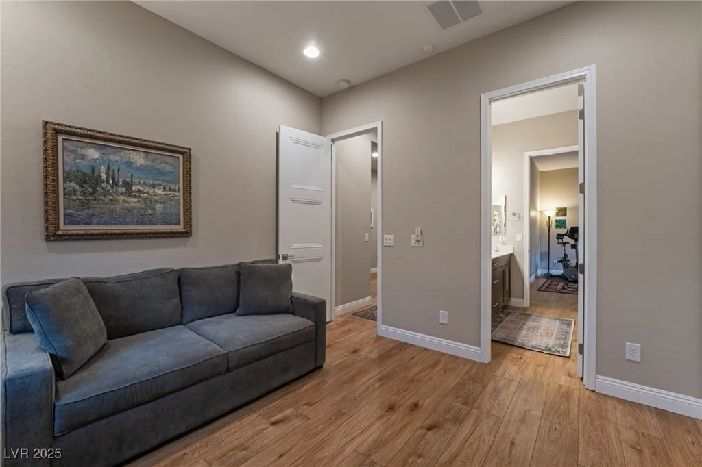 8750 Lutts, Las Vegas, NV 89131