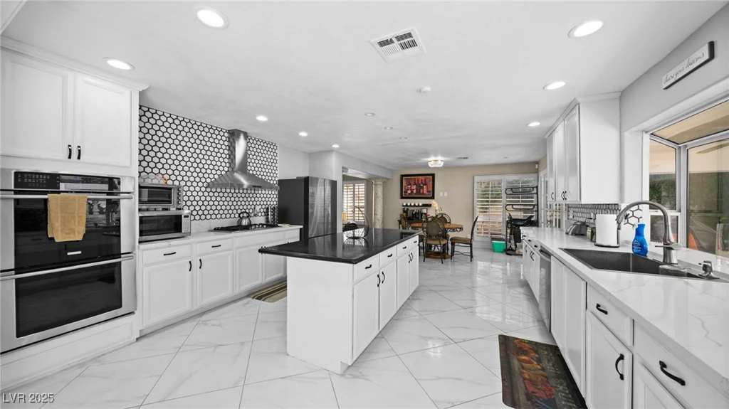 2107 Inverness, Henderson, NV 89074