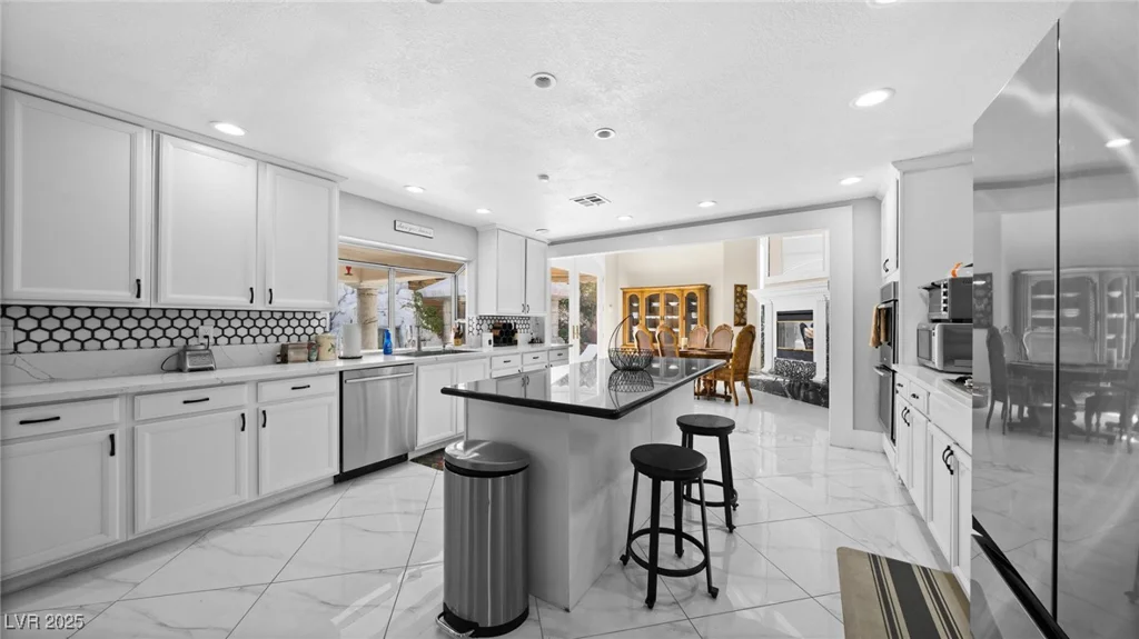 2107 Inverness, Henderson, NV 89074
