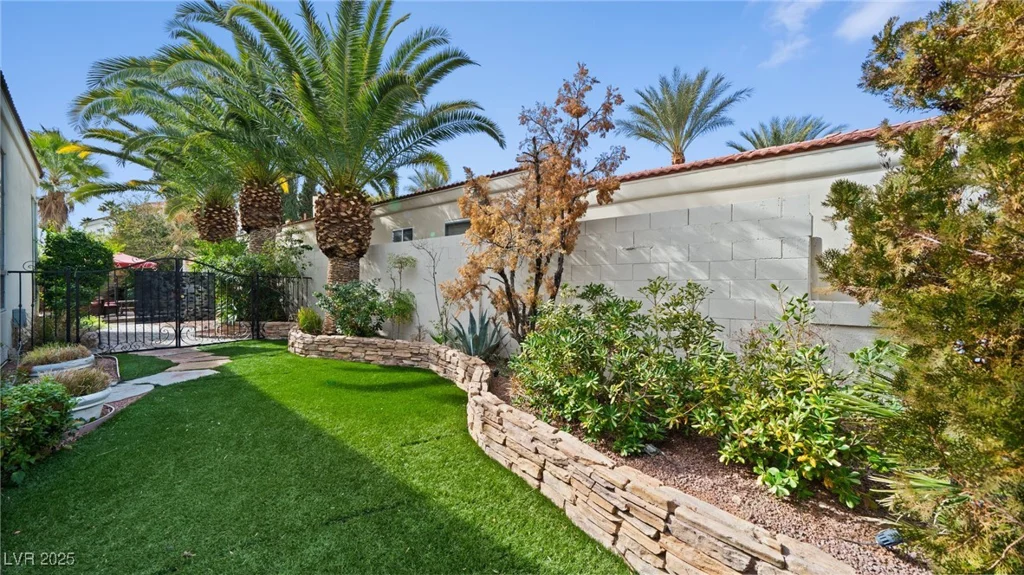 2107 Inverness, Henderson, NV 89074