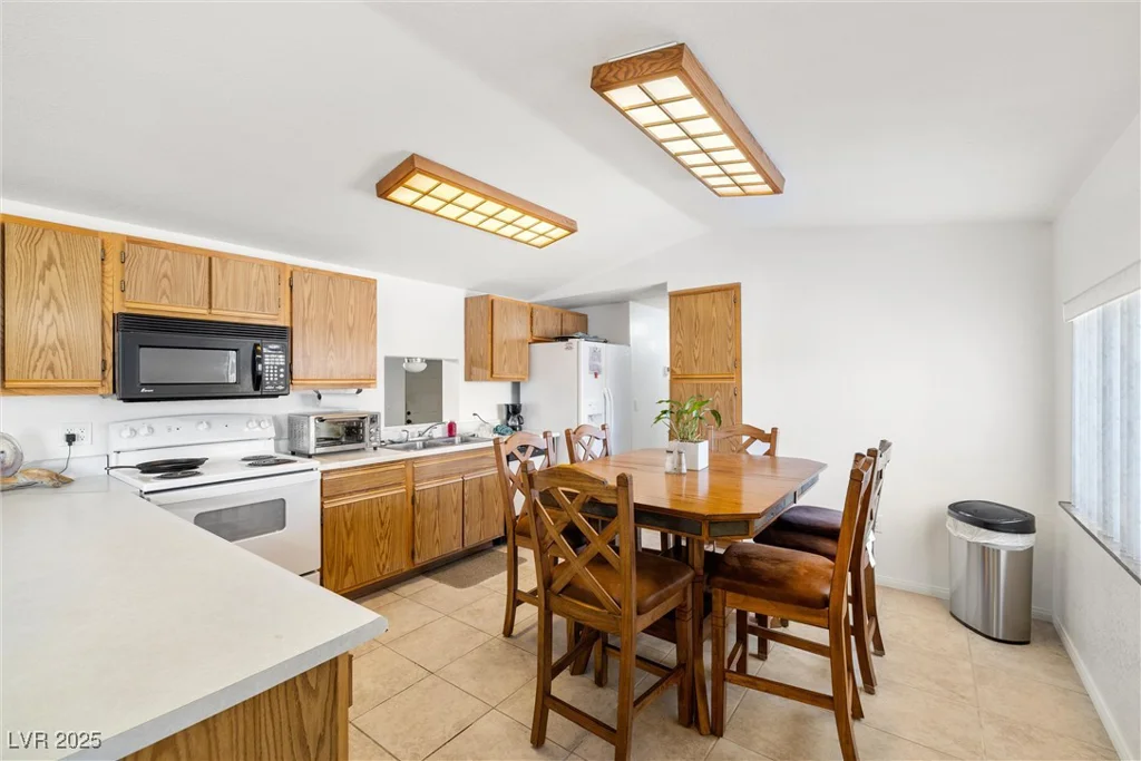 3381 Simkins, Pahrump, NV 89060