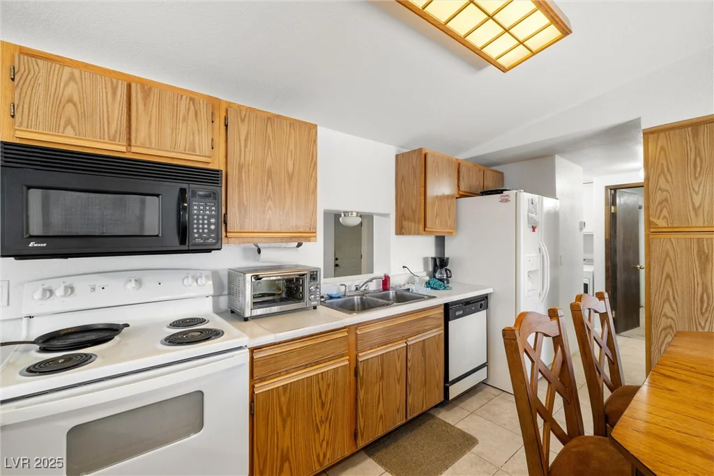 3381 Simkins, Pahrump, NV 89060