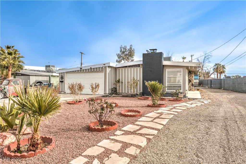 108 Mallard, Las Vegas, NV 89107