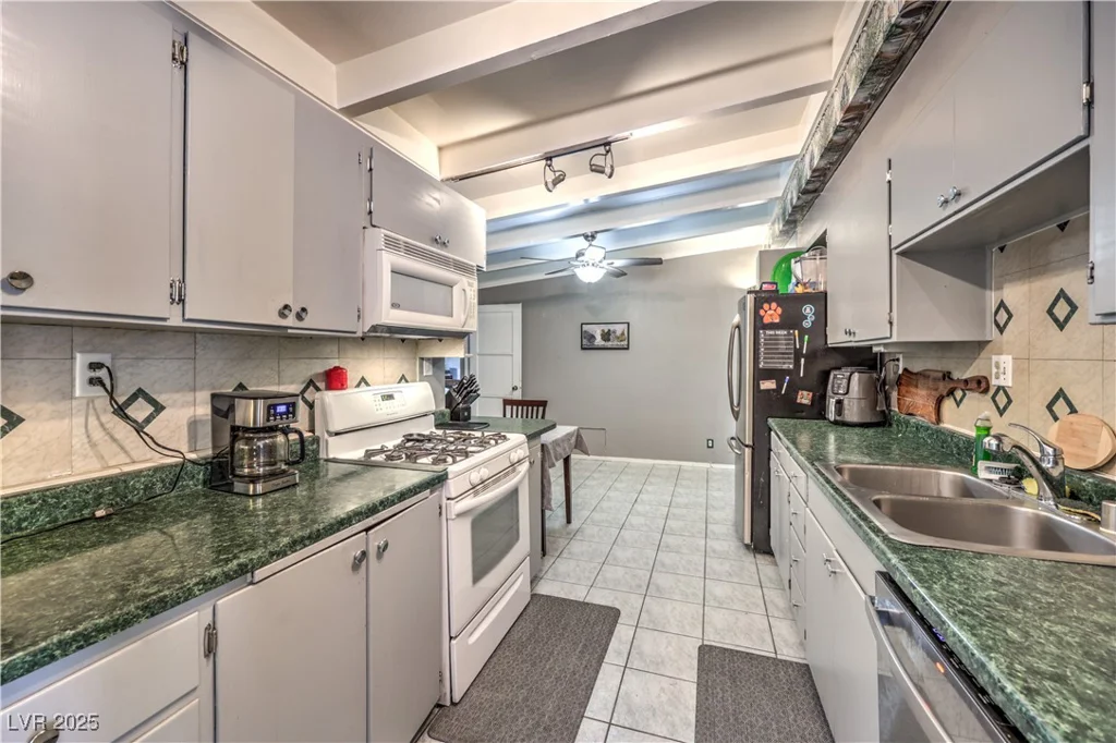 108 Mallard, Las Vegas, NV 89107