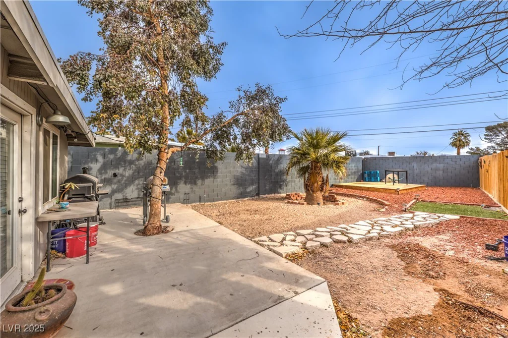 108 Mallard, Las Vegas, NV 89107