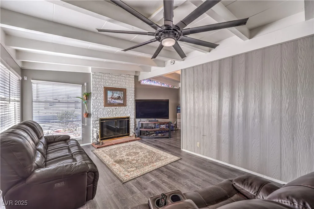108 Mallard, Las Vegas, NV 89107