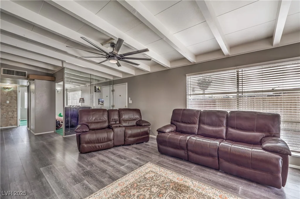 108 Mallard, Las Vegas, NV 89107