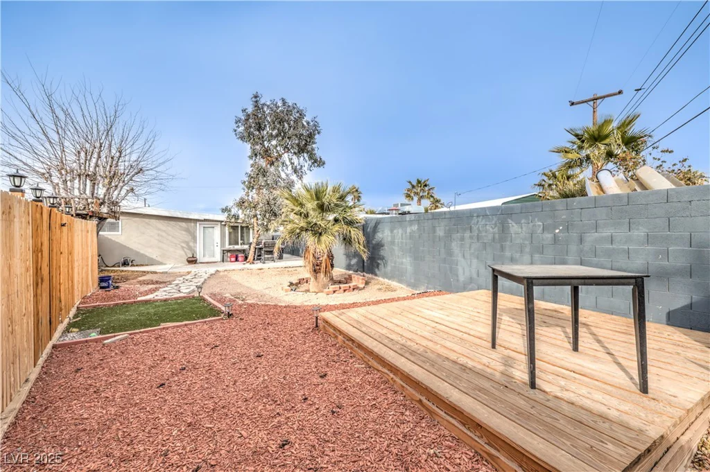 108 Mallard, Las Vegas, NV 89107