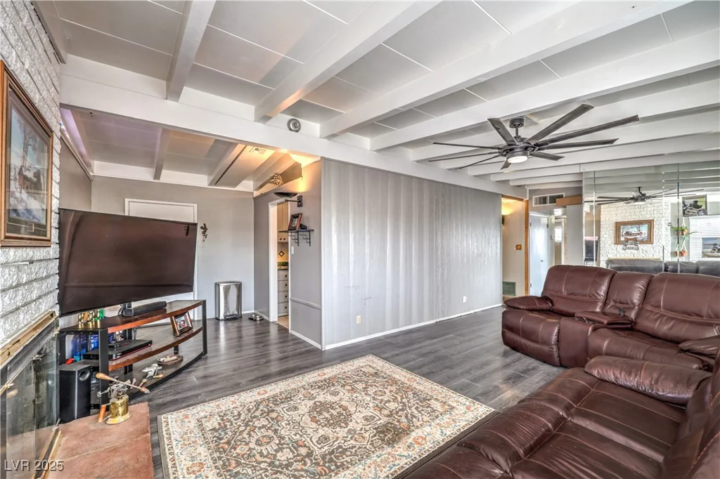 108 Mallard, Las Vegas, NV 89107