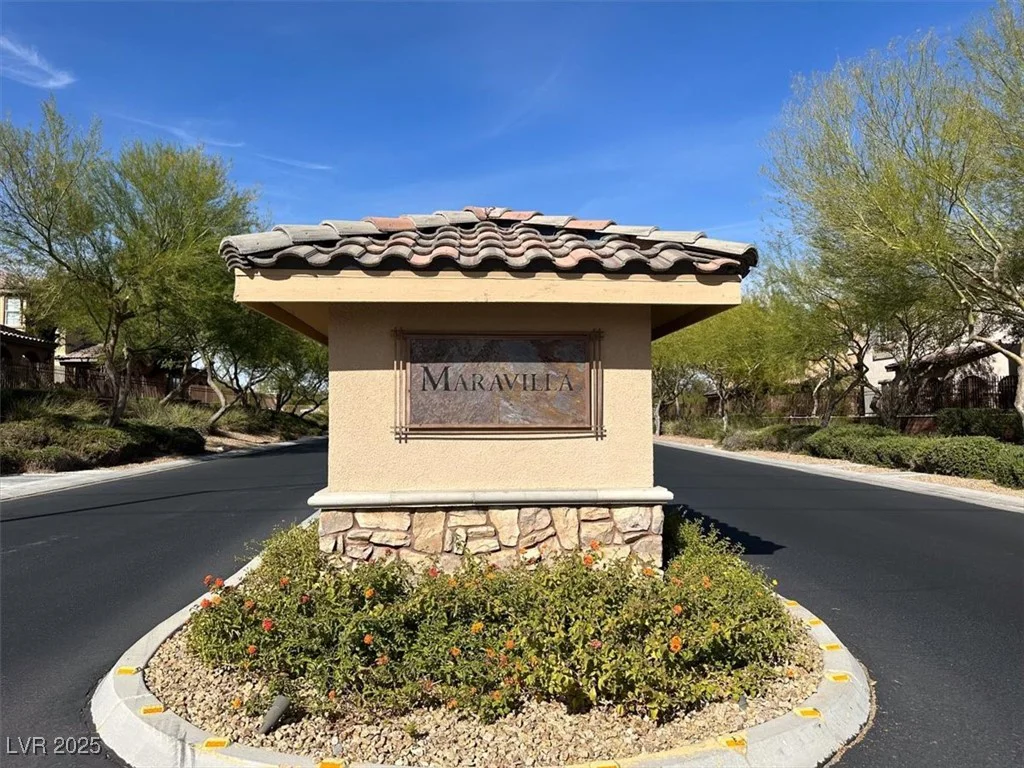 8960 Fox Season, Las Vegas, NV 89178