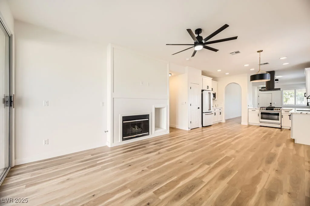 10282 Country Flats, Las Vegas, NV 89135