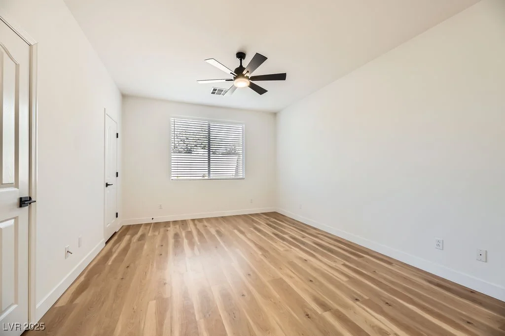 10282 Country Flats, Las Vegas, NV 89135