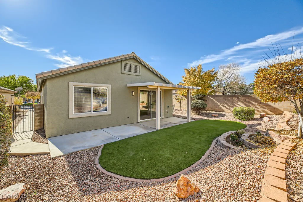 10282 Country Flats, Las Vegas, NV 89135