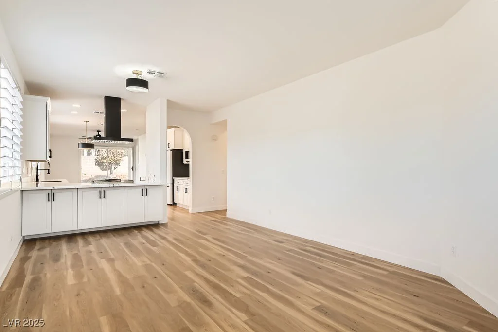 10282 Country Flats, Las Vegas, NV 89135