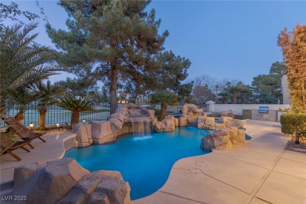 8320 Carmel Ridge, Las Vegas, NV 89113