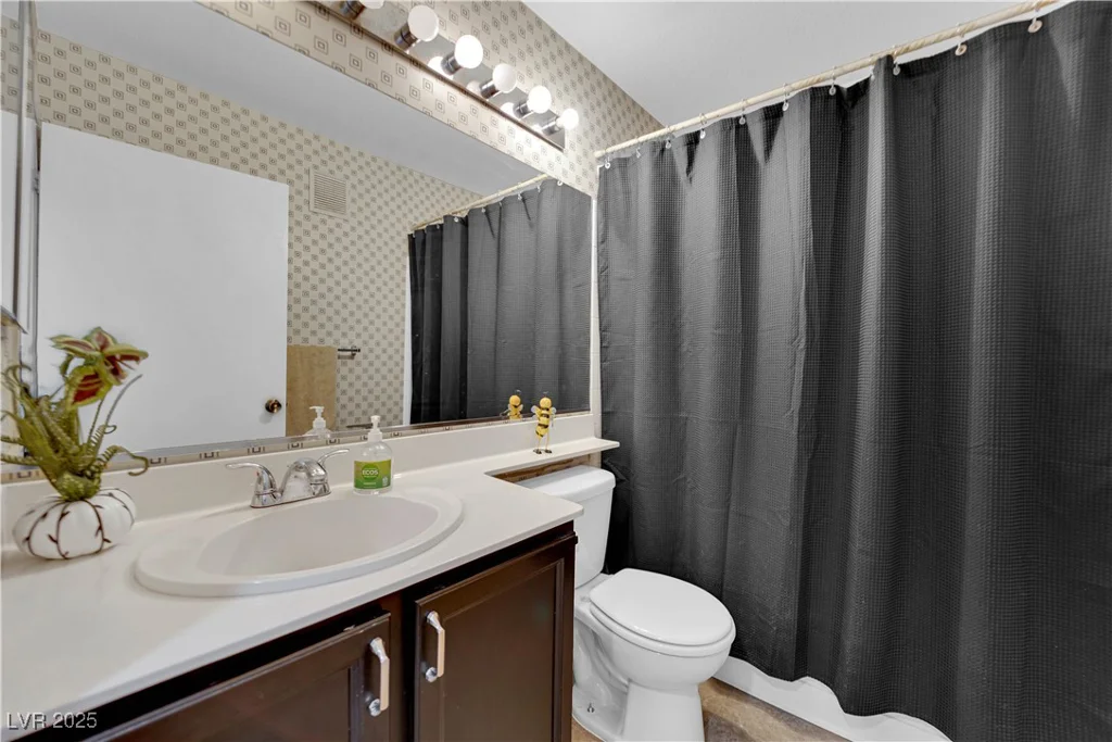 7900 Idledale, Las Vegas, NV 89145