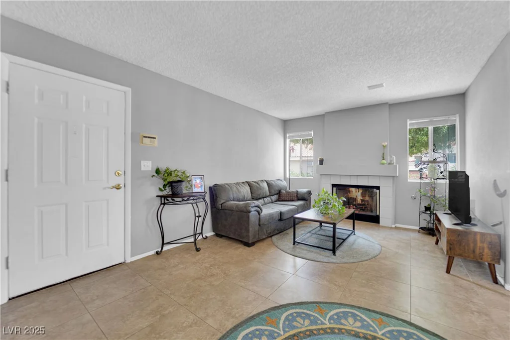 7900 Idledale, Las Vegas, NV 89145