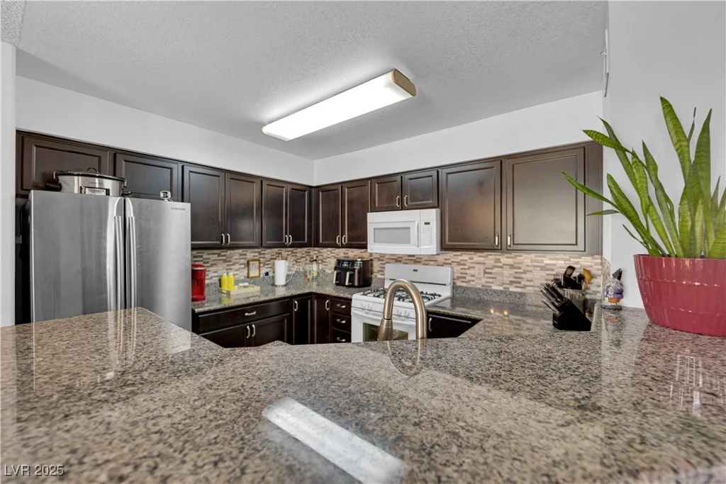 7900 Idledale, Las Vegas, NV 89145