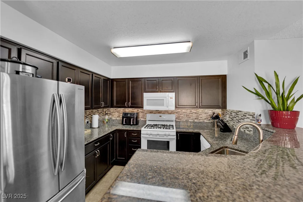 7900 Idledale, Las Vegas, NV 89145