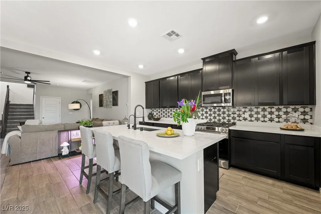7073 Range Valley, North Las Vegas, NV 89084