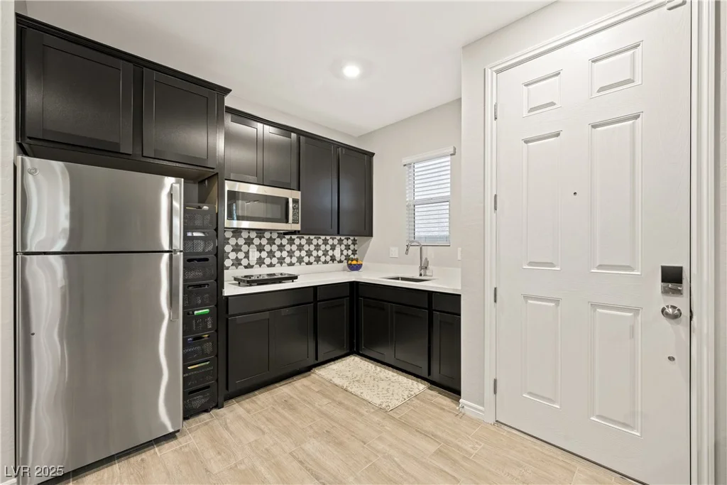 7073 Range Valley, North Las Vegas, NV 89084