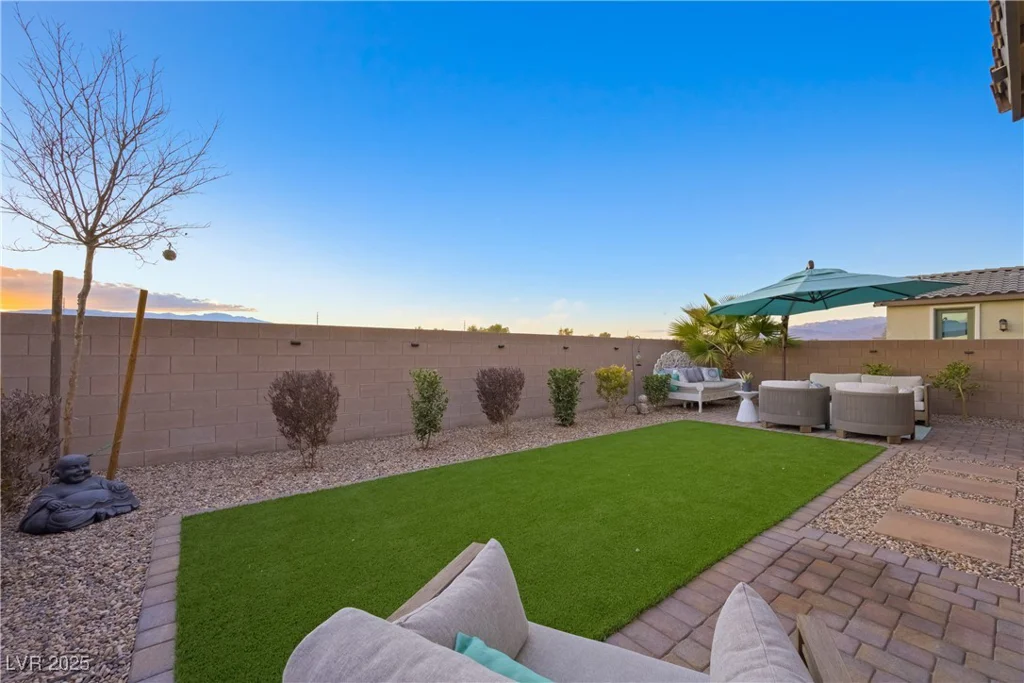 7073 Range Valley, North Las Vegas, NV 89084