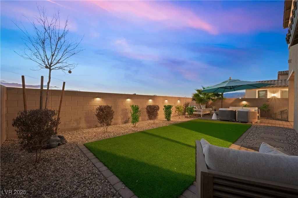 7073 Range Valley, North Las Vegas, NV 89084