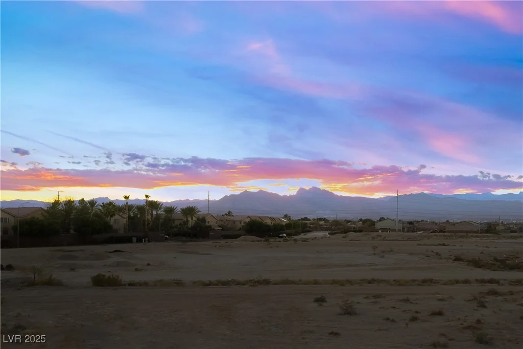 7073 Range Valley, North Las Vegas, NV 89084