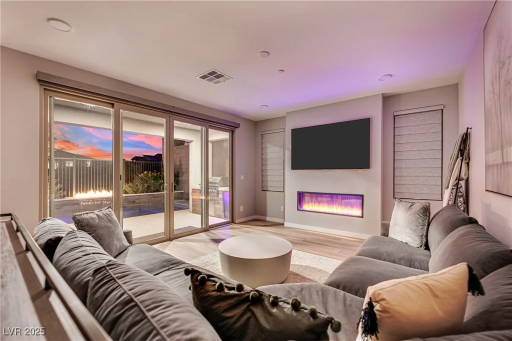12073 Glentana View, Las Vegas, NV 89138