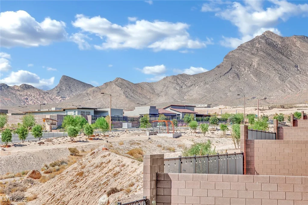 12073 Glentana View, Las Vegas, NV 89138