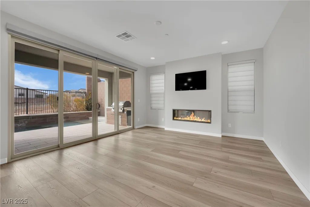 12073 Glentana View, Las Vegas, NV 89138