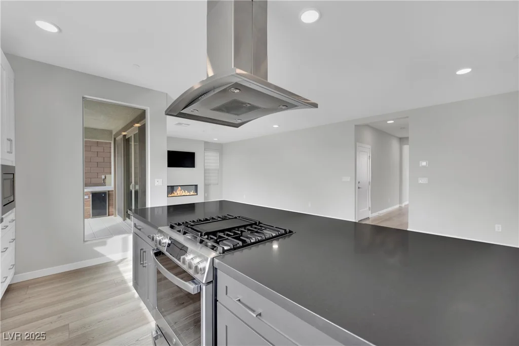 12073 Glentana View, Las Vegas, NV 89138