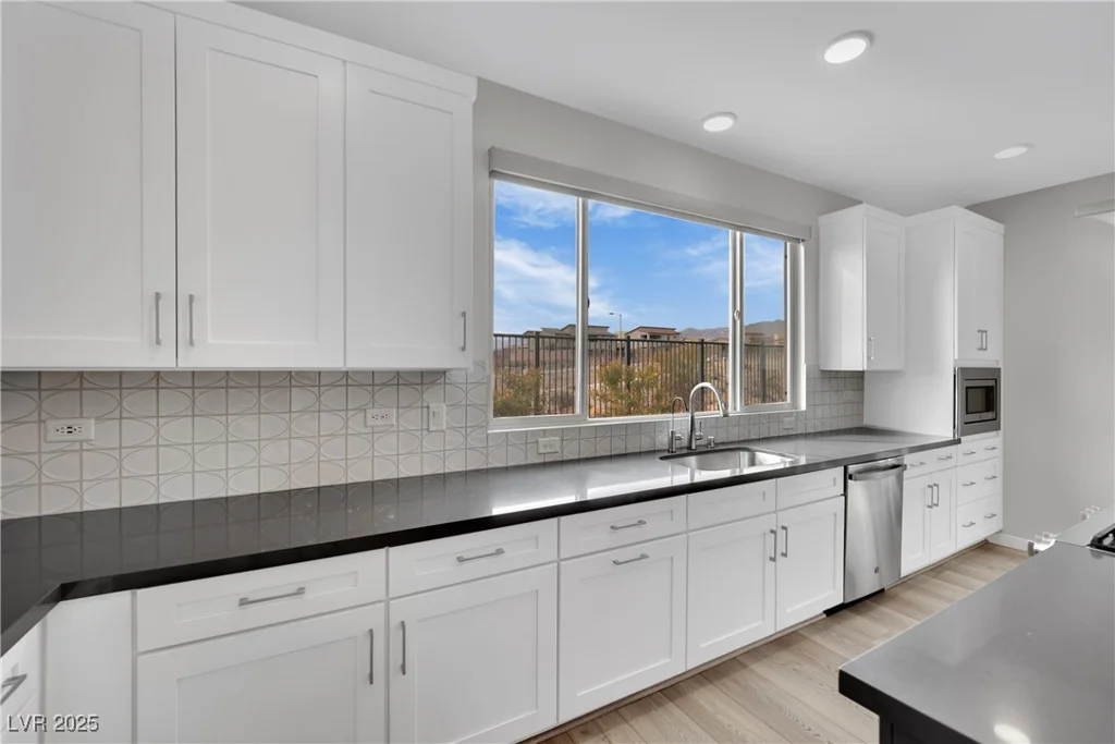 12073 Glentana View, Las Vegas, NV 89138